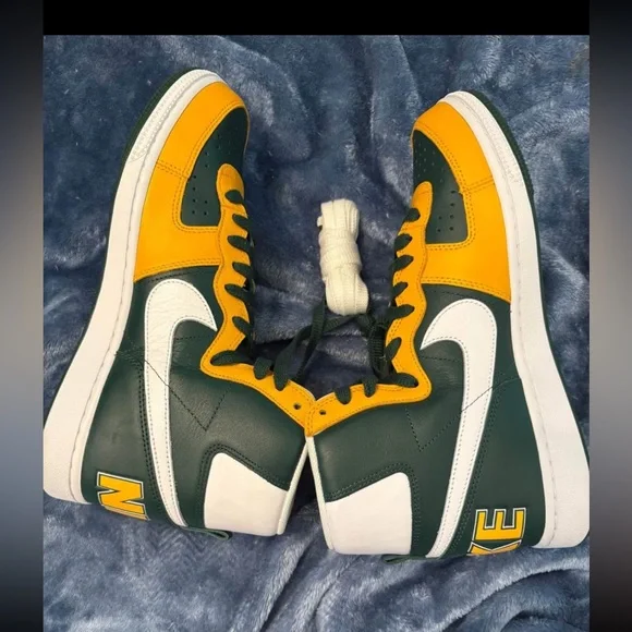 Nike Terminator Green and Yellow Supersonic Men’s Size 10 New with both laces - Picture 2 of 7